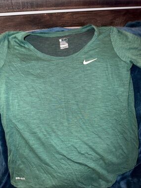 Nike Women's Teal Scoop Neck Short Sleeve Top